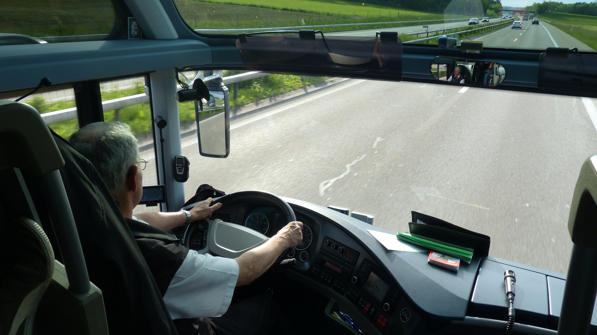 Busfahrer_am_Steuer